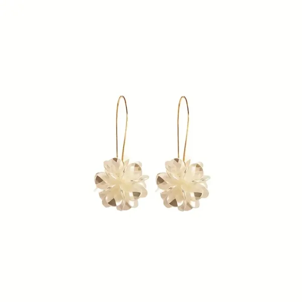 Single elegant women's drop earring featuring a luxury floral design, perfect for adding a stylish touch to any outfit – fashion statement jewelry